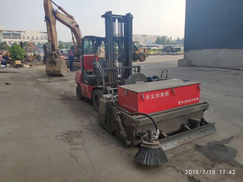 無塵清掃車新鄭郭店開發(fā)區(qū)施工現(xiàn)場(chǎng)